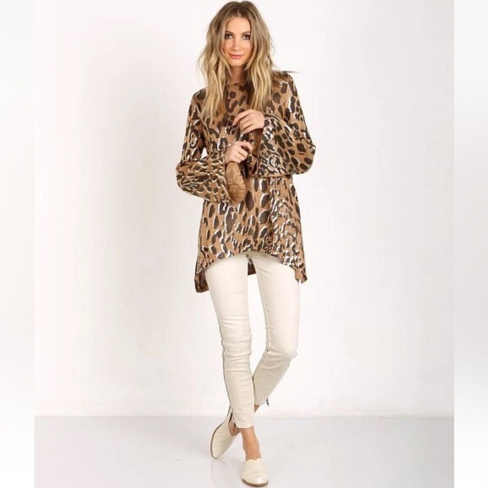 NWOT ShowMeYourMumu Festibell Sweater